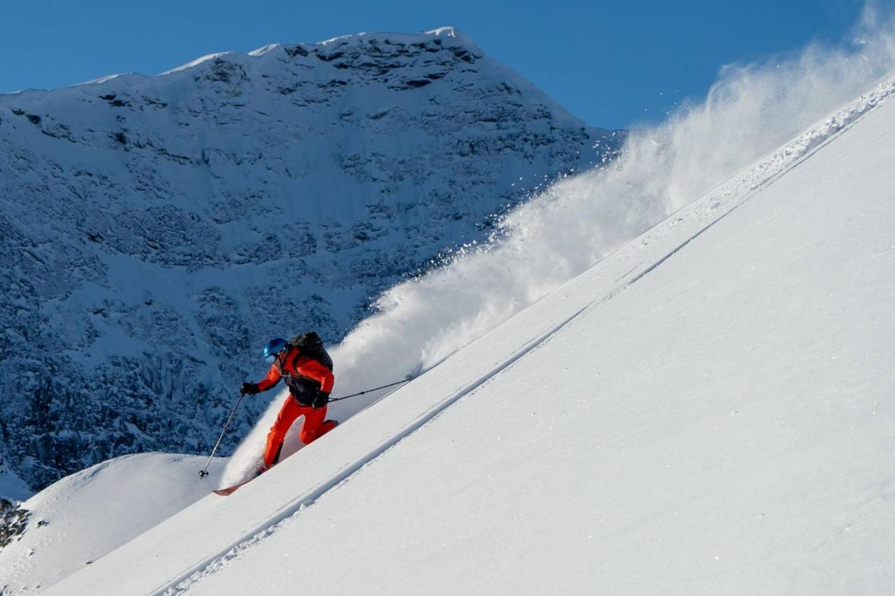 Kjosen Lodge, Lyngen. Lyngseidet Exteriér fotografie