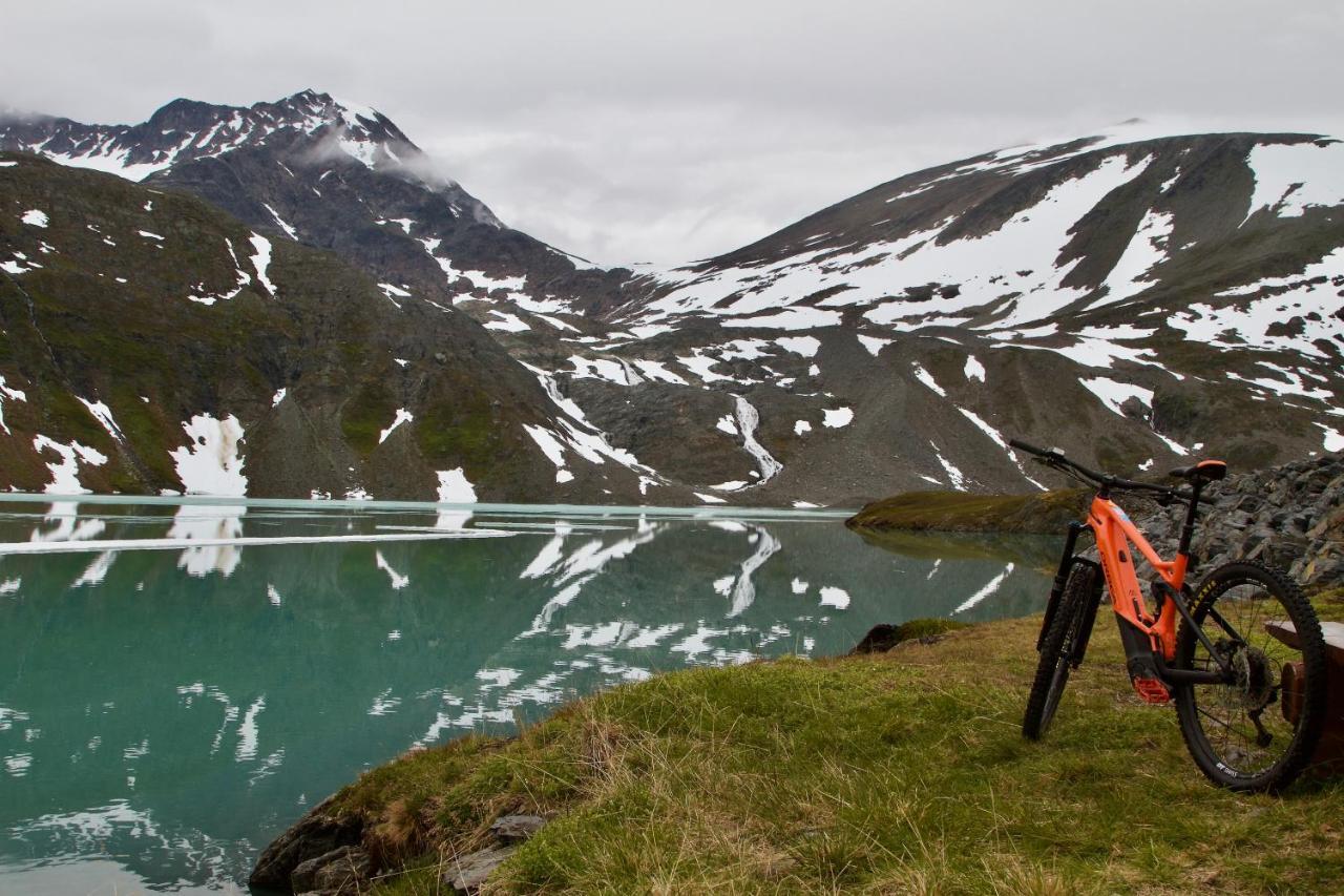 Kjosen Lodge, Lyngen. Lyngseidet Exteriér fotografie